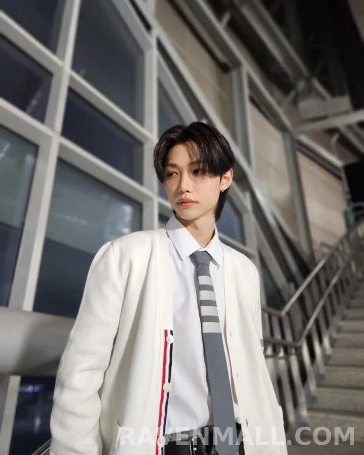 톰브라운 톰브라운 포바 스트라이프 브이넥 가디건 상세 이미지