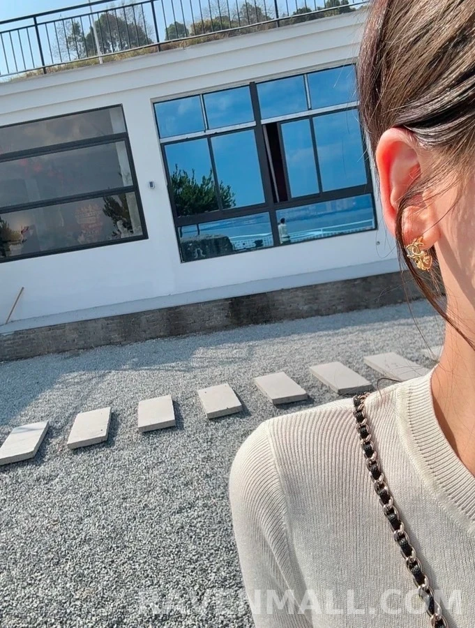 샤넬 샤넬 퀼팅 후프 이어링 상세 이미지