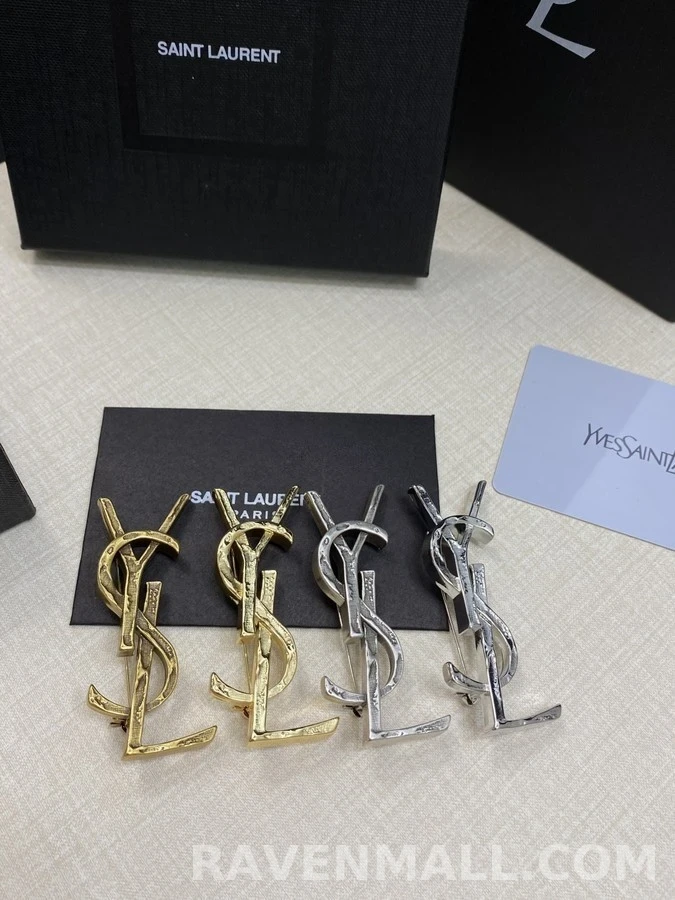 생로랑 세인트로랑 3D 레터 브로치 상세 이미지