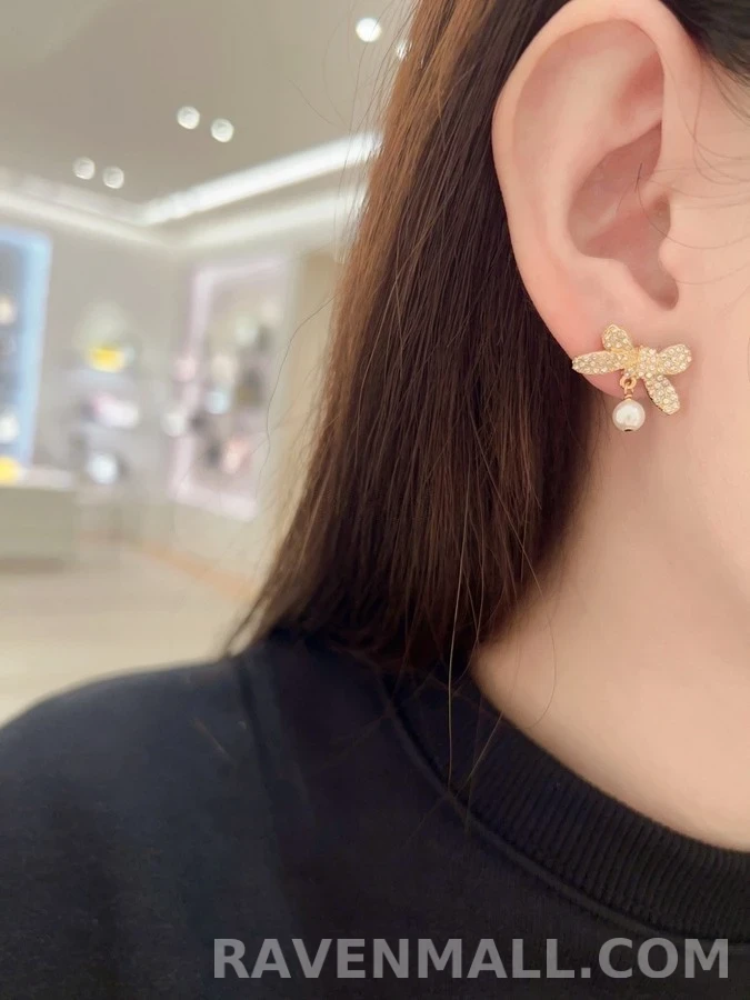 디올 디올 다이아몬드 보우 진주 드롭 귀걸이 상세 이미지