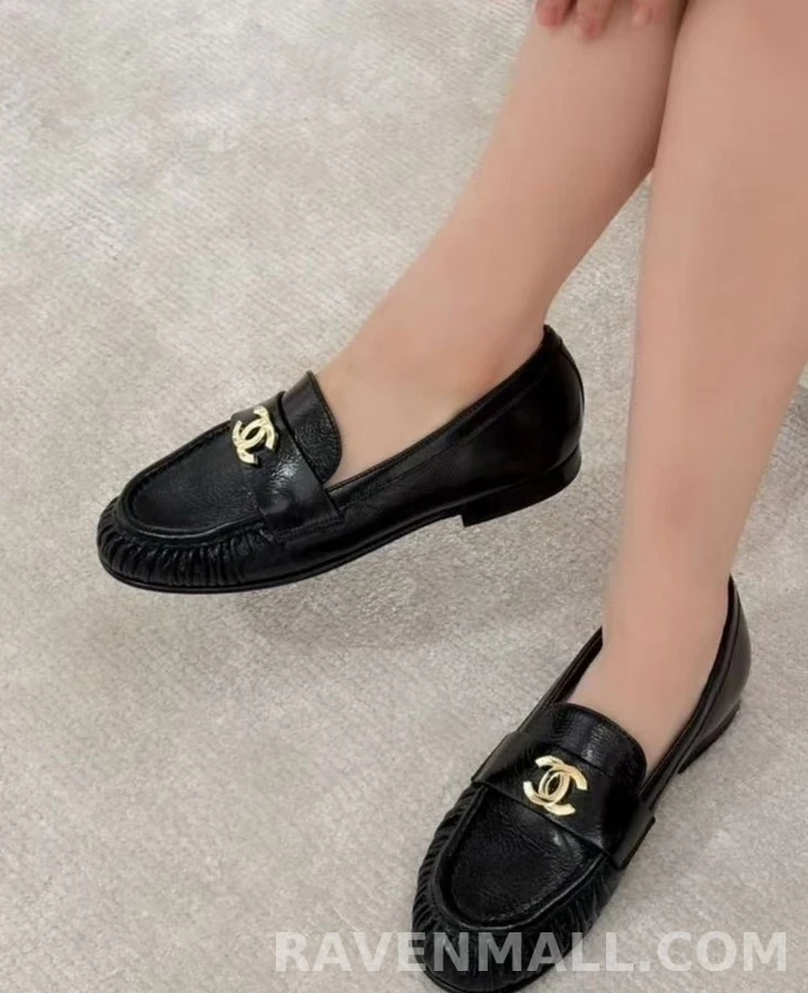 샤넬 샤넬 주름 장식 더블 C 로퍼 상세 이미지