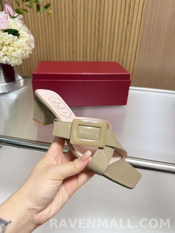 로저 비비에 로저비비에 스퀘어 버클 뮬 샌들 상세 이미지