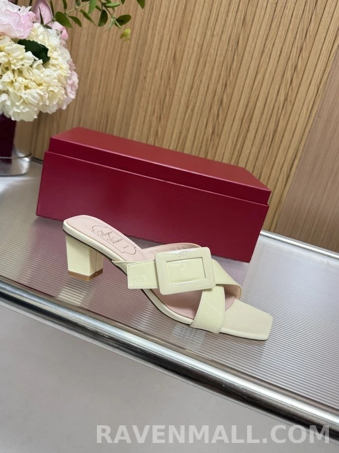 로저 비비에 로저비비에 사각 버클 교차 스트랩 뮬 샌들 상세 이미지