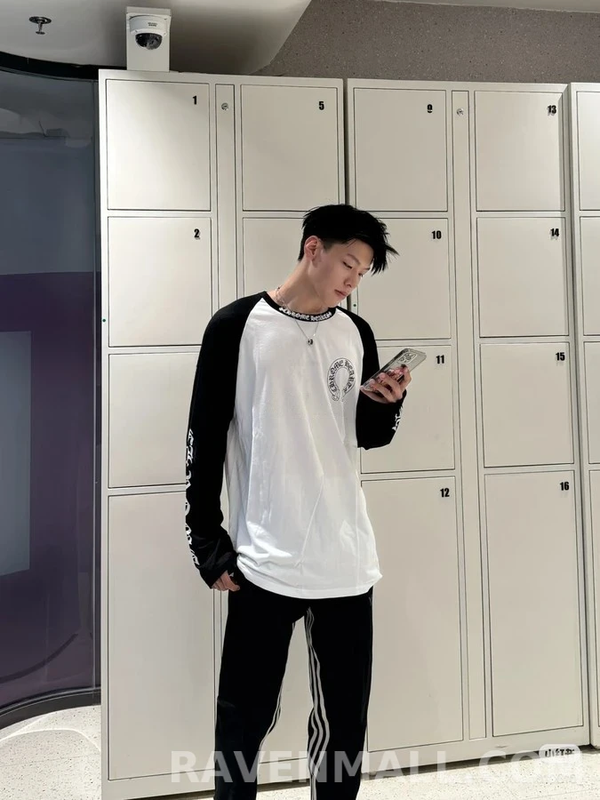 크롬하츠 크롬하츠 홀스슈 로고 배색 긴팔 티셔츠 상세 이미지