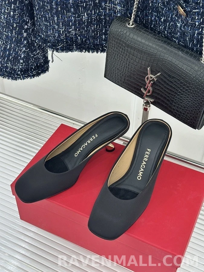 페라가모 페라가모 스퀘어토 이형 메탈힐 뮬 상세 이미지