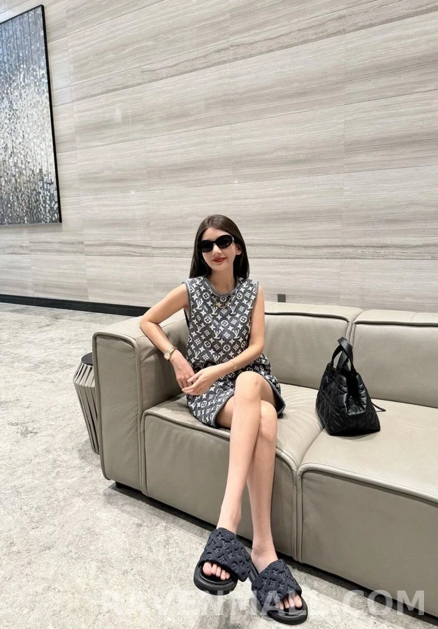 루이비통 루이비통 모노그램 패디드 슬라이드 샌들 상세 이미지