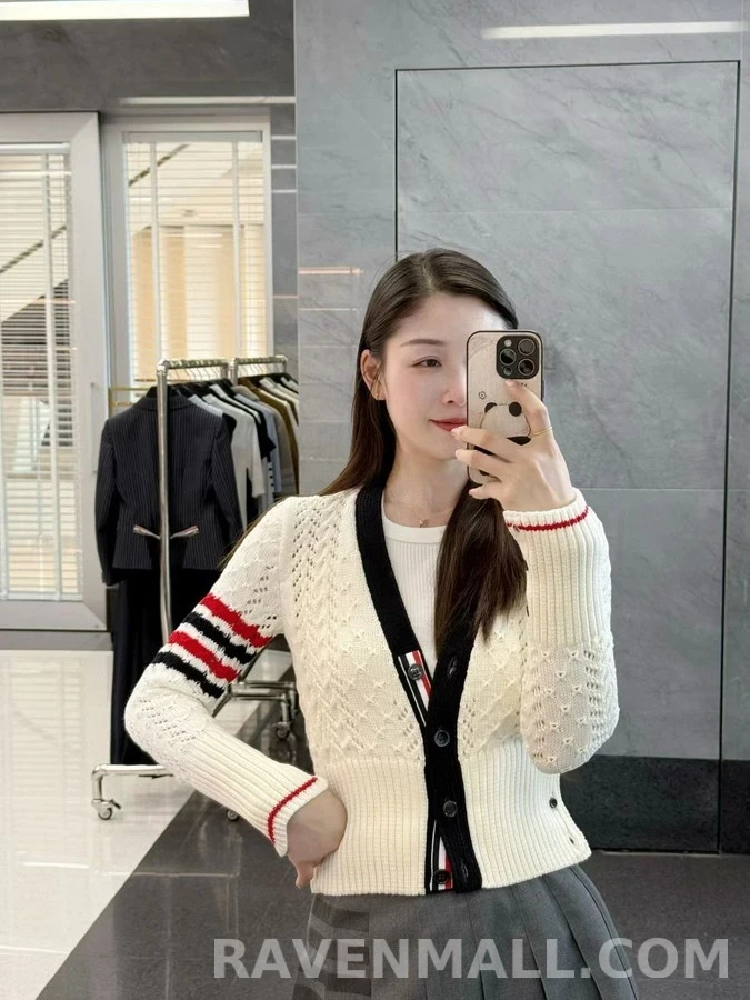 톰브라운 톰브라운 스트라이프 오픈워크 가디건 상세 이미지