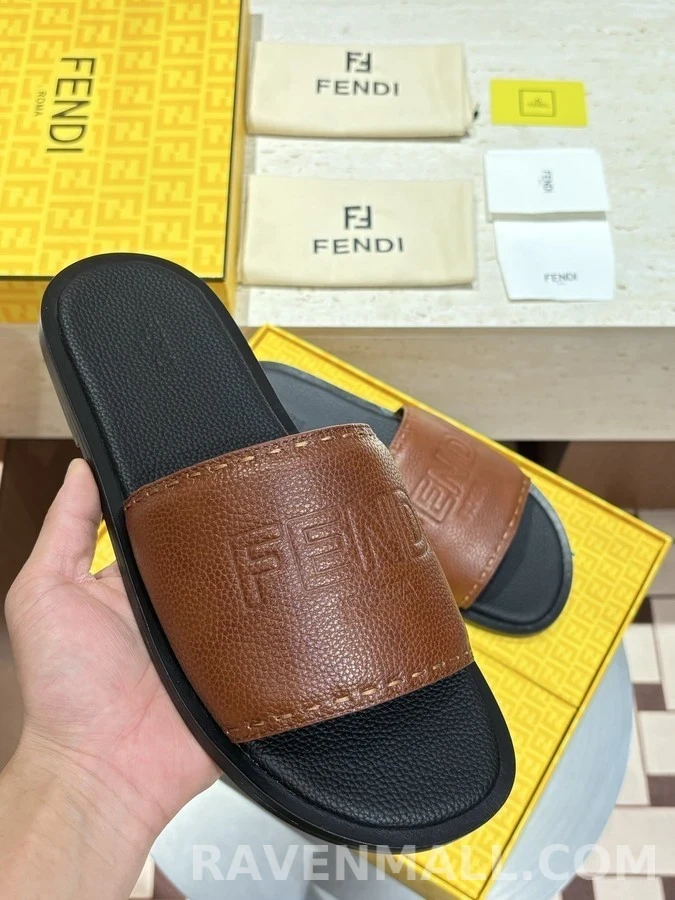 펜디 펜디 레더 엠보 로고 샌들 상세 이미지