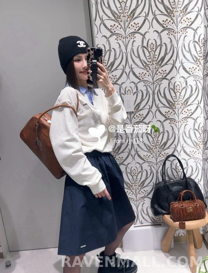 미우미우 미우미우 체크 카라 로고 긴팔 폴로 상세 이미지