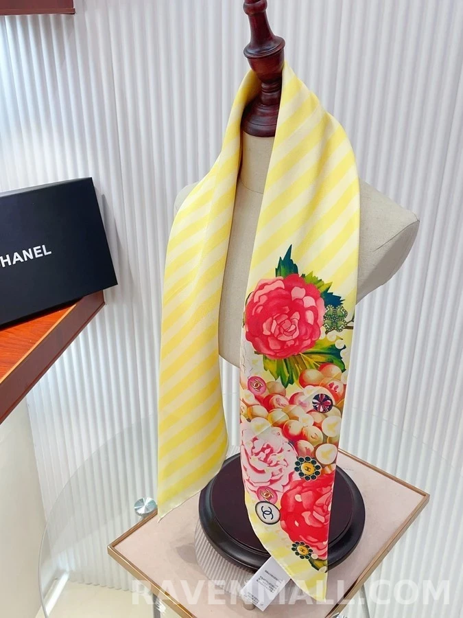 샤넬 샤넬 스트라이프 플라워 실크 스카프 상세 이미지