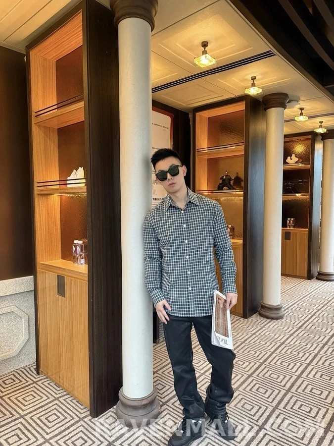 셀린느 셀린느 체크 자수 셔츠 상세 이미지