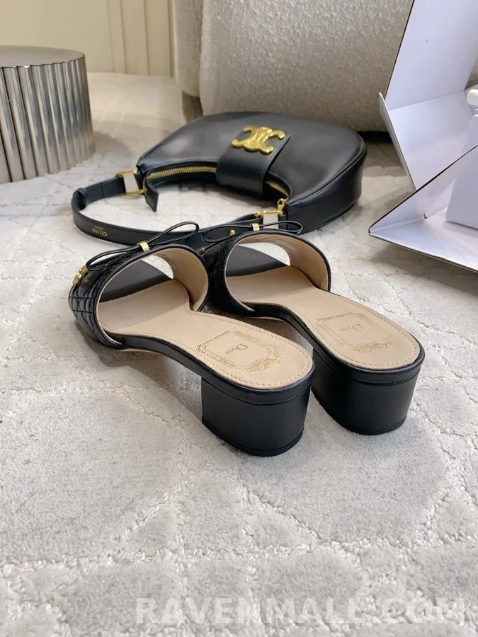 디올 디올 퀼팅 레더 뮬 샌들 상세 이미지