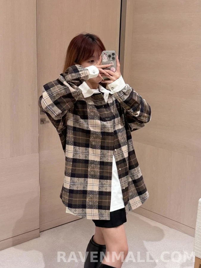 루이비통 루이비통 배색 카라 체크 긴팔 티셔츠 상세 이미지
