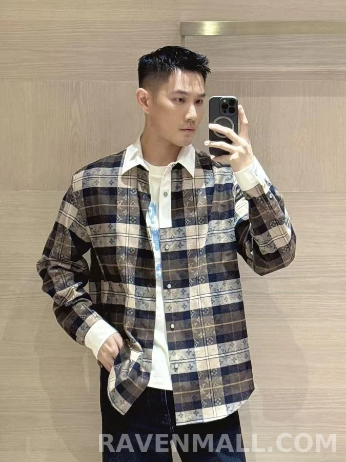 루이비통 루이비통 배색 카라 체크 긴팔 티셔츠 상세 이미지