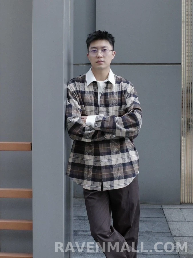 루이비통 루이비통 배색 카라 체크 긴팔 티셔츠 상세 이미지
