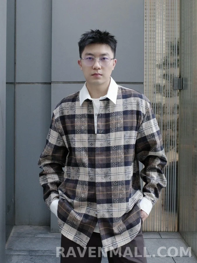루이비통 루이비통 배색 카라 체크 긴팔 티셔츠 상세 이미지