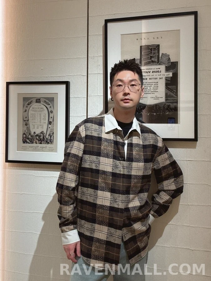 루이비통 루이비통 배색 카라 체크 긴팔 티셔츠 상세 이미지