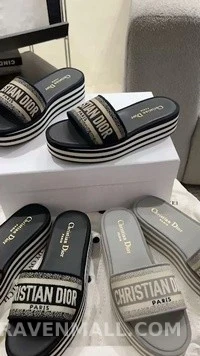 디올 디올 Dway 자수 플랫폼 샌들 상세 이미지