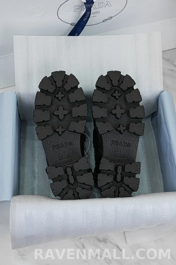 프라다 프라다 모놀리스 플랫폼 벨크로 샌들 상세 이미지