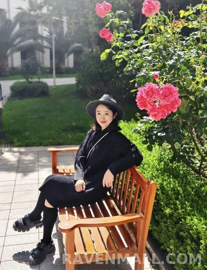 프라다 프라다 모놀리스 플랫폼 벨크로 샌들 상세 이미지