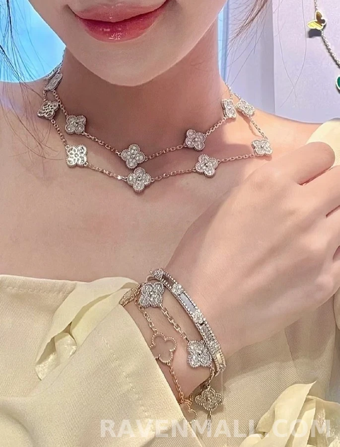 반클리프 아펠 반 클리프 아펠 클로버 다이아몬드 목걸이 상세 이미지