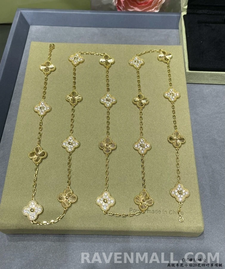 반클리프 아펠 반 클리프 아펠 클로버 모티브 다이아몬드 목걸이 상세 이미지