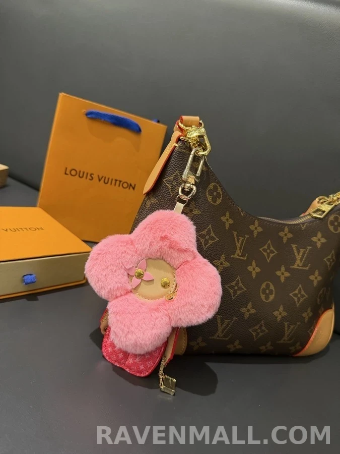 루이비통 루이비통 퍼 비비엔 키링 상세 이미지