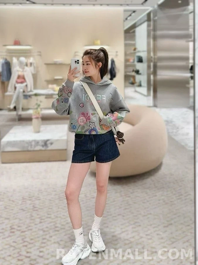 펜디 펜디 플라워 레터링 크롭 후드 상세 이미지