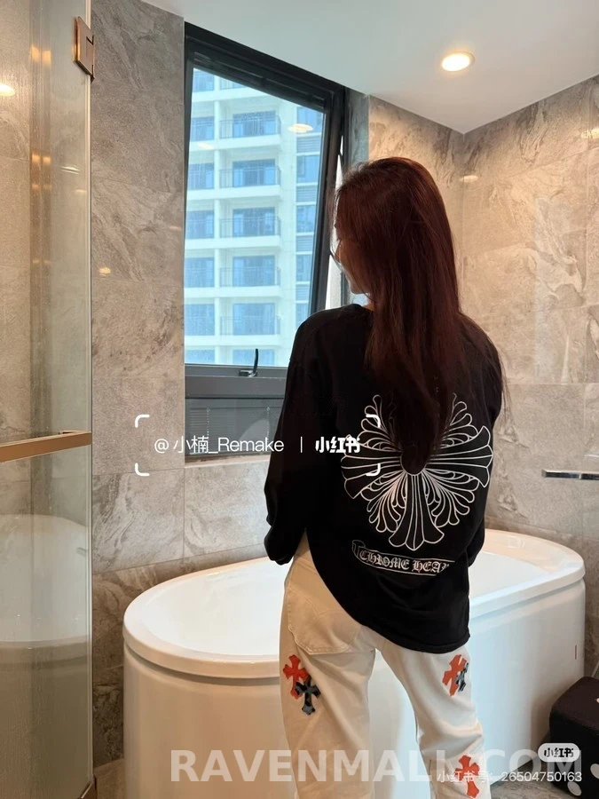 크롬하츠 크롬하츠 스크롤 포켓 긴팔 티셔츠 상세 이미지