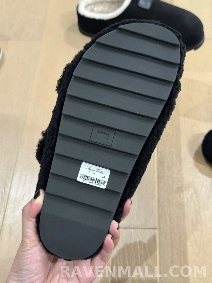 로저 비비에 로저비비에 크리스탈 버클 양모 슬리퍼 상세 이미지