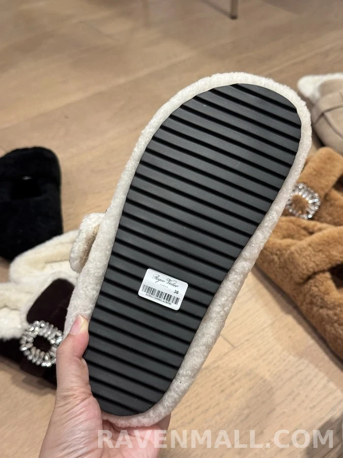 로저 비비에 로저비비에 크리스탈 버클 양모 슬리퍼 상세 이미지