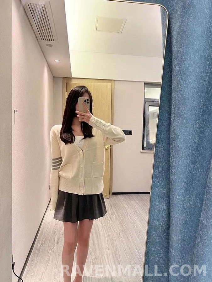톰브라운 톰브라운 4바 스트라이프 니트 가디건 상세 이미지