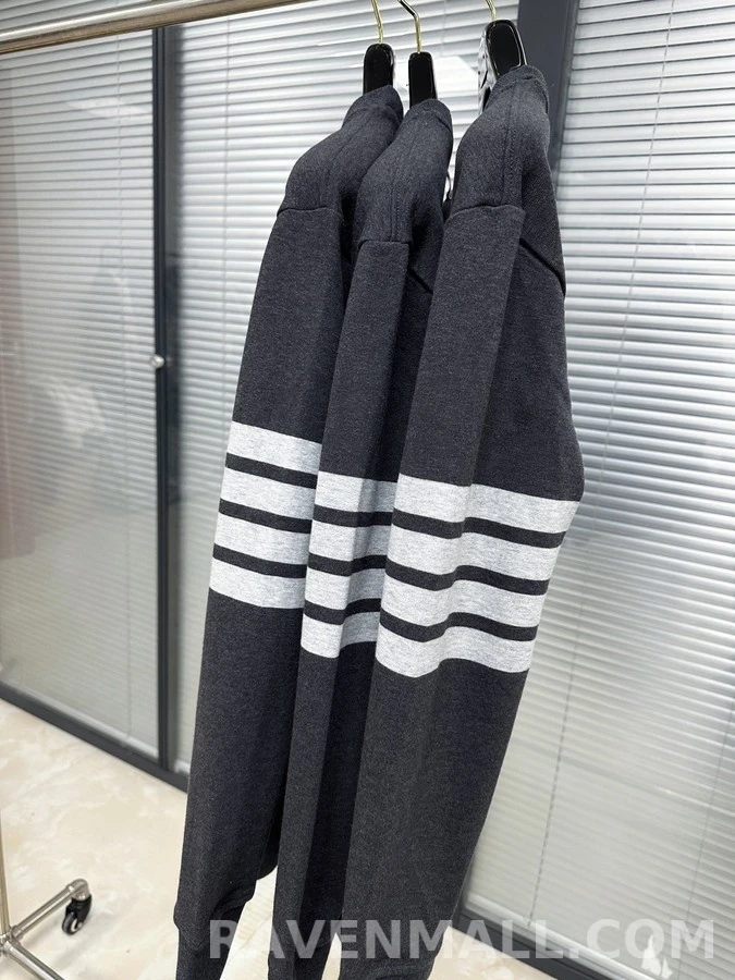 톰브라운 톰브라운 4바 스트라이프 맨투맨 상세 이미지