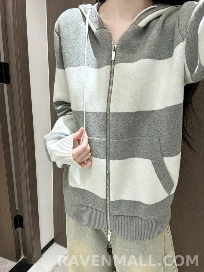 톰브라운 톰브라운 스트라이프 독 자수 후드 집업 상세 이미지