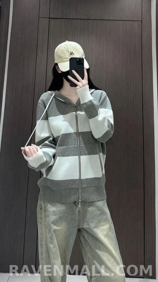톰브라운 톰브라운 스트라이프 독 자수 후드 집업 상세 이미지