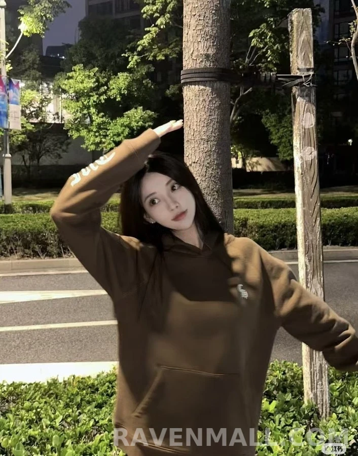 크롬하츠 크롬하츠 고딕 레터링 후드티 상세 이미지