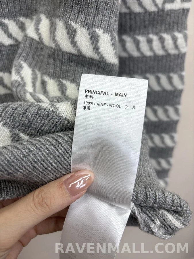 루이비통 루이비통 로고 스트라이프 니트 상세 이미지
