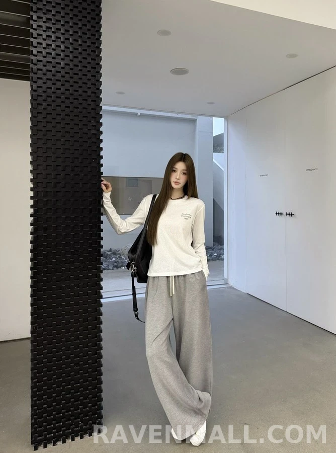 아크네 스튜디오 아크네 스튜디오 로고 프린트 긴팔 티셔츠 상세 이미지