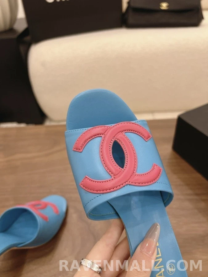 샤넬 샤넬 더블 C 로고 뮬 상세 이미지