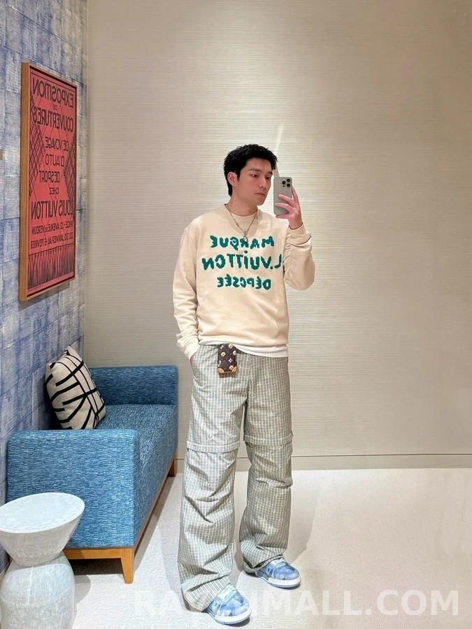 루이비통 루이비통 레터링 맨투맨 상세 이미지