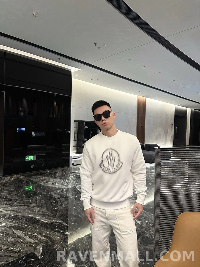 몽클레어 몽클레어 중첩 로고 맨투맨 상세 이미지