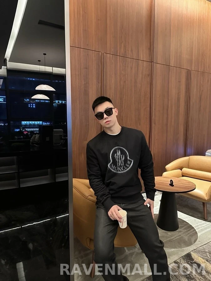 몽클레어 몽클레어 중첩 로고 맨투맨 상세 이미지