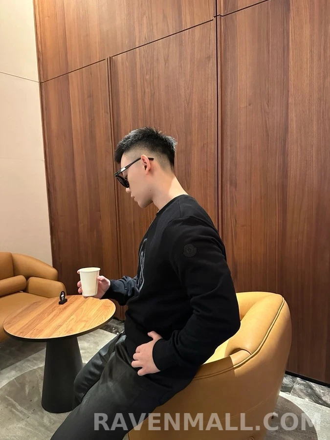 몽클레어 몽클레어 중첩 로고 맨투맨 상세 이미지