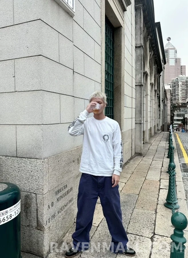 크롬하츠 크롬하츠 홀슈 크로스 긴팔 티셔츠 상세 이미지