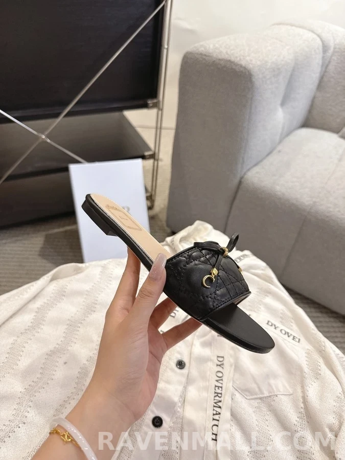 디올 디올 까나쥬 퀼팅 보우 슬라이드 샌들 상세 이미지
