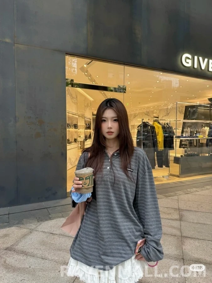 미우미우 미우미우 스트라이프 카라 긴팔 티셔츠 상세 이미지
