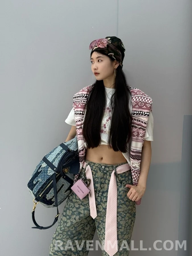 루이비통 루이비통 미니 쇼퍼 백참 키링 상세 이미지