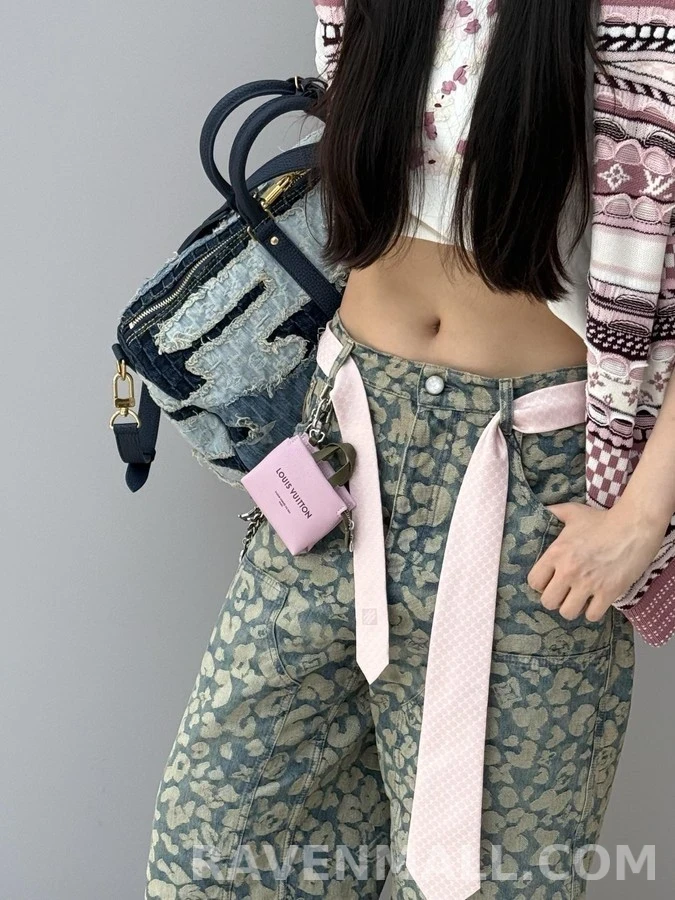 루이비통 루이비통 미니 쇼퍼 백참 키링 상세 이미지