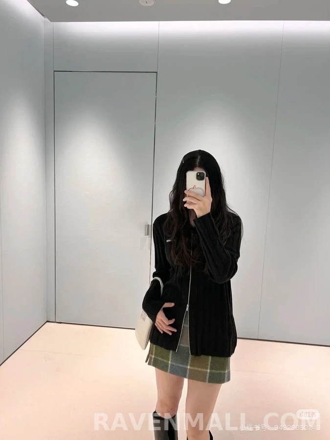 미우미우 미우미우 리브드 집업 가디건 상세 이미지
