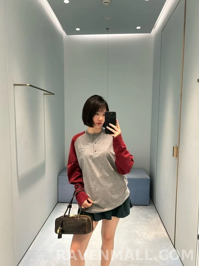 미우미우 미우미우 투톤 래글런 헨리넥 긴팔 티셔츠 상세 이미지